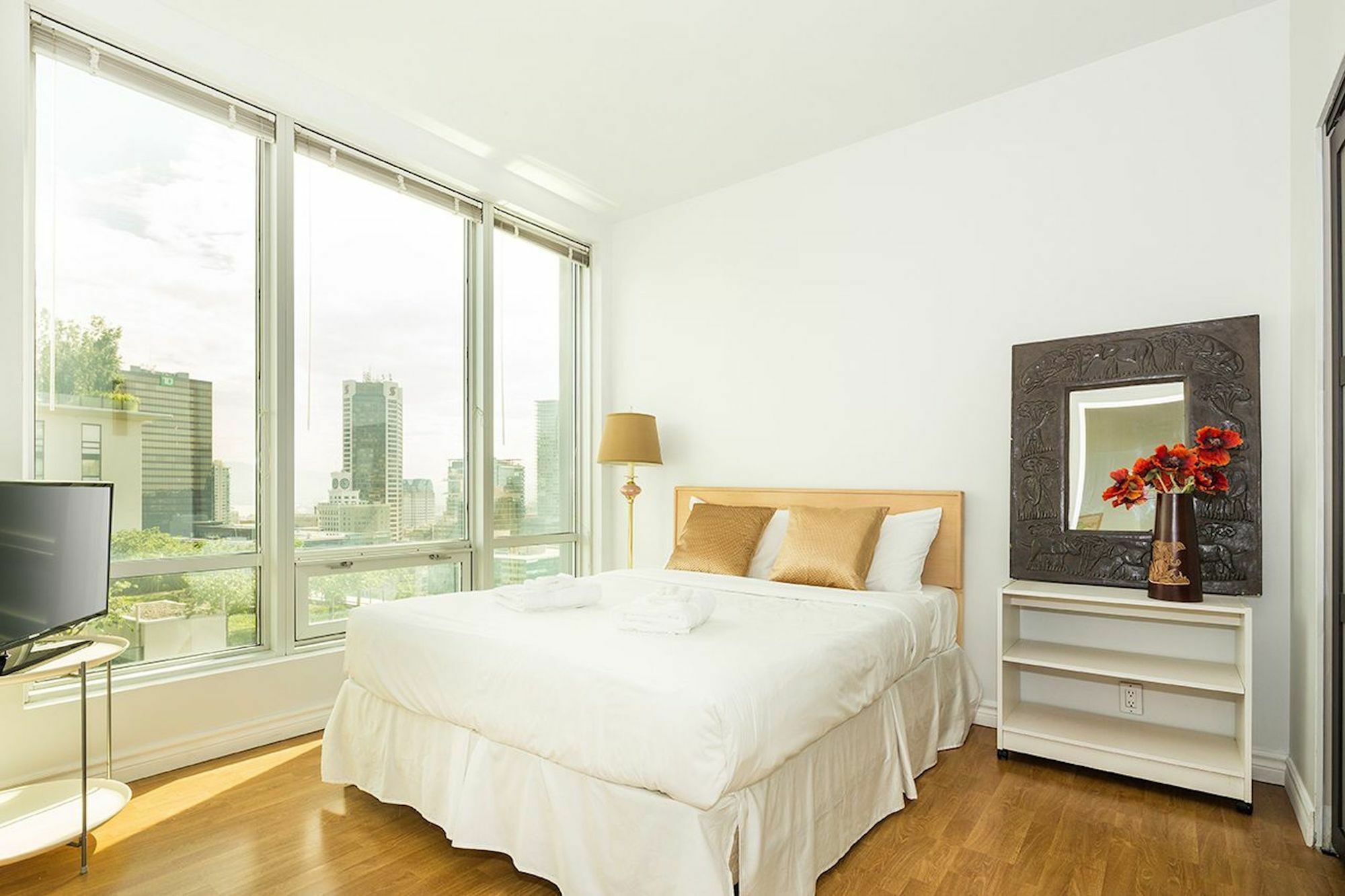 Hotel Central 1Br In Downtown Vancouver By Sonder Exterior foto